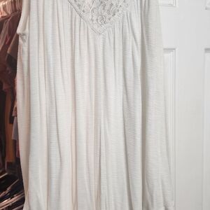 Elegant White Lace Skirt Closet Closeout All Tops 5.00 Firm
